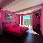 La Mandragora, Belle Pour 6 Personnes Avec Piscine à Débordement Et Vue à *