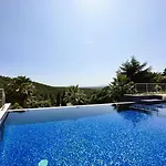Villa La Mandragora, Belle Pour 6 Personnes Avec Piscine à Débordement Et Vue à *