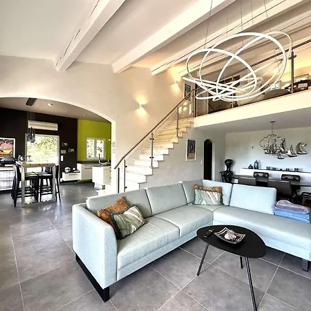 La Mandragora, Belle Pour 6 Personnes Avec Piscine à Débordement Et Vue à Villa La Londe-les-Maures