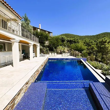 La Mandragora, Belle Pour 6 Personnes Avec Piscine à Débordement Et Vue à